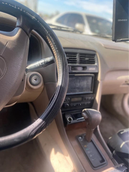 1997 Lexus ES 3rd Gen - Image 4 of 4