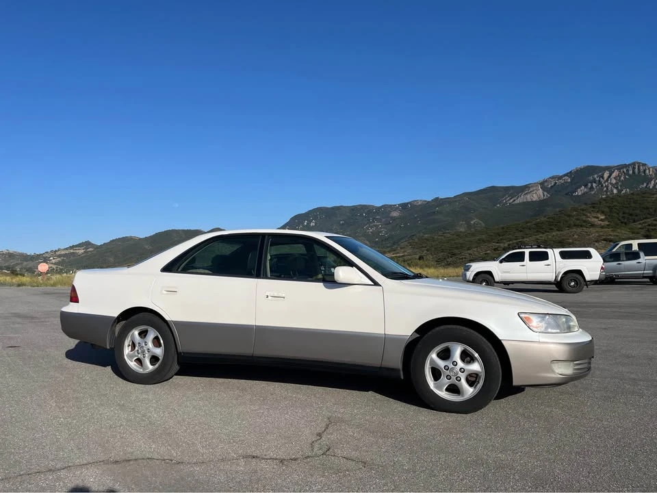 1997 Lexus ES 3rd Gen - Image 2 of 18