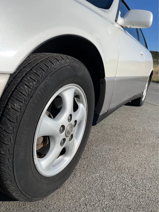 1997 Lexus ES 3rd Gen - Image 18 of 18