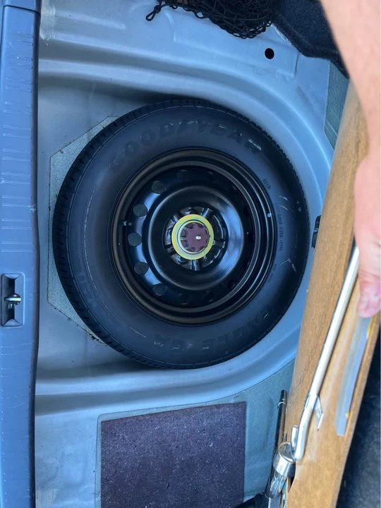 1997 Lexus ES 3rd Gen - Image 17 of 18