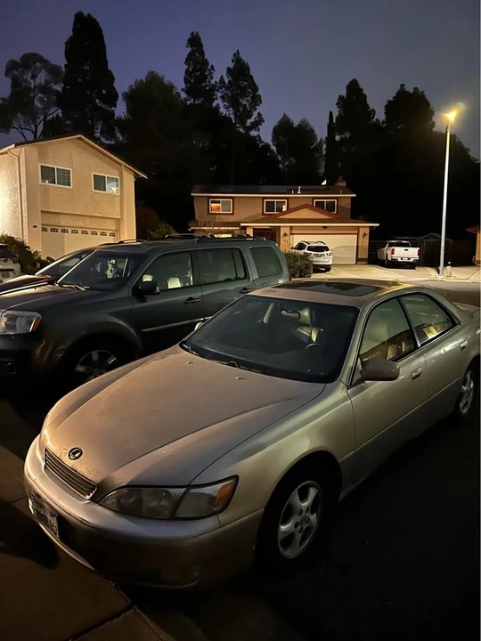 1997 Lexus ES 3rd Gen - Image 2 of 4