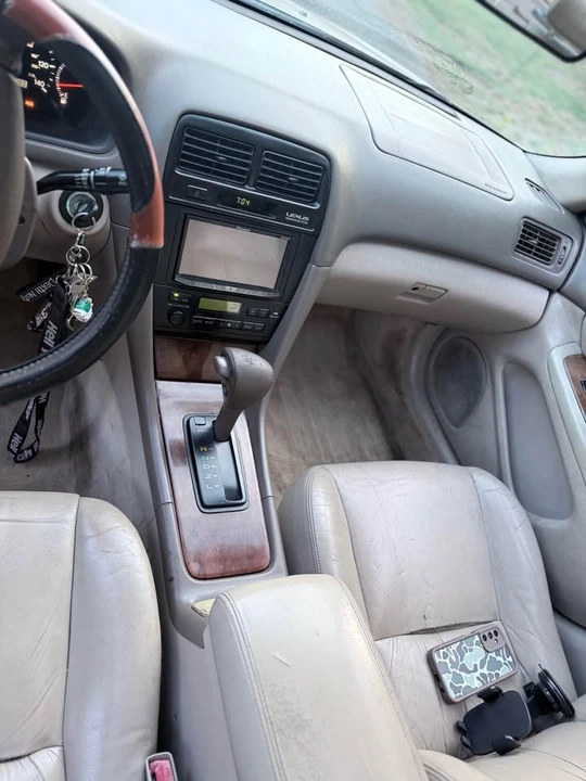 1997 Lexus ES 3rd Gen - Image 6 of 18