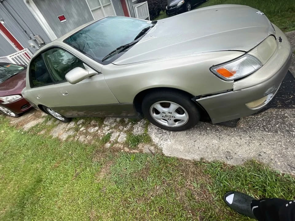 1997 Lexus ES 3rd Gen - Image 2 of 8