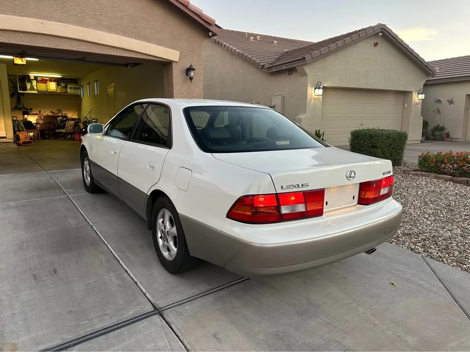 1997 Lexus ES 3rd Gen - Image 12 of 18