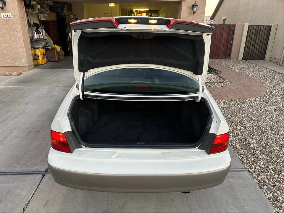 1997 Lexus ES 3rd Gen - Image 11 of 18