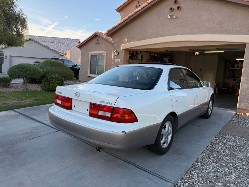 1997 Lexus ES 3rd Gen - Image 8 of 19