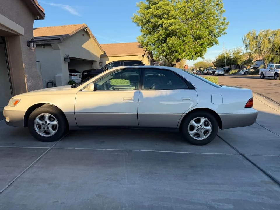 1997 Lexus ES 3rd Gen - Image 2 of 20