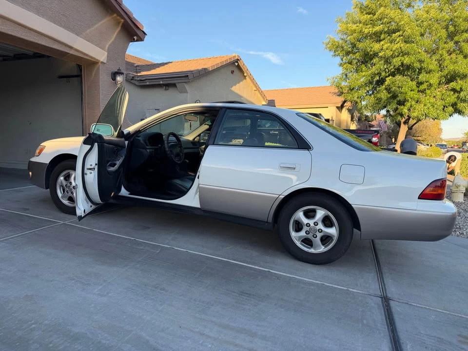 1997 Lexus ES 3rd Gen - Image 6 of 20
