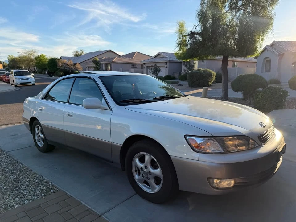 1997 Lexus ES 3rd Gen - Image 14 of 20