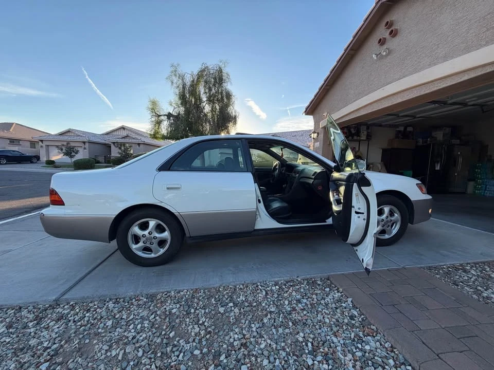 1997 Lexus ES 3rd Gen - Image 18 of 20