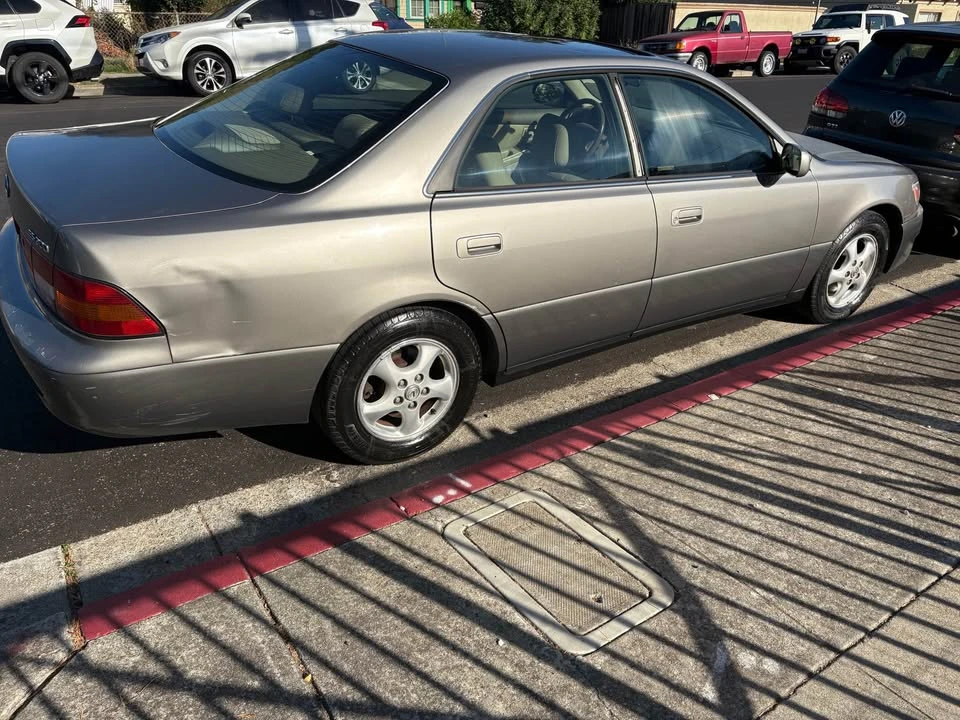 1997 Lexus ES 2nd Gen - Image 2 of 8
