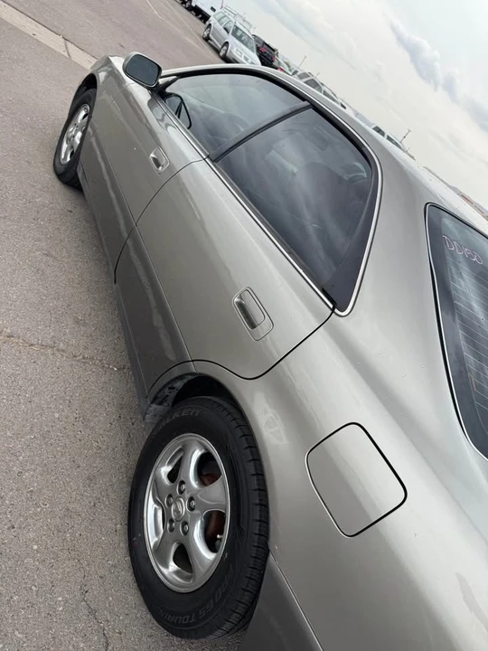 1997 Lexus ES 3rd Gen - Image 12 of 14