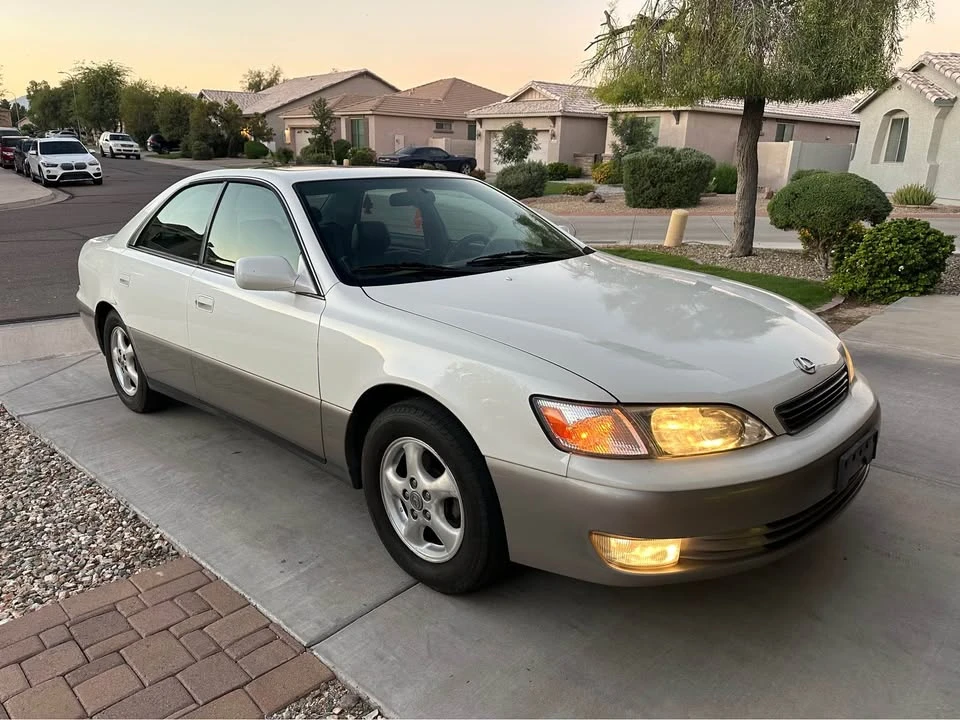 1997 Lexus ES 3rd Gen - Image 2 of 17