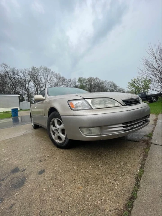 1997 Lexus ES 3rd Gen - Image 5 of 9
