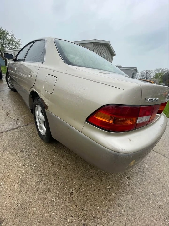 1997 Lexus ES 3rd Gen - Image 7 of 9