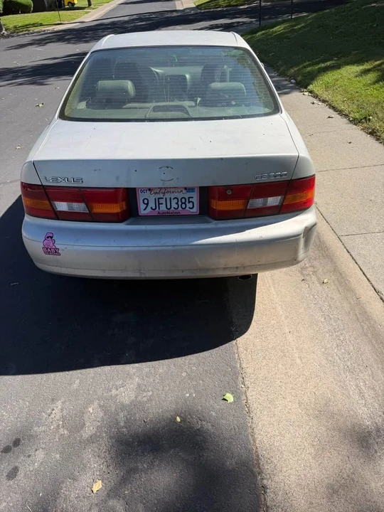1997 Lexus ES 3rd Gen - Image 4 of 4