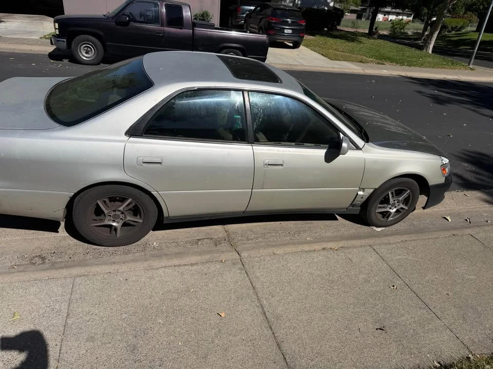 1997 Lexus ES 3rd Gen - Image 2 of 4