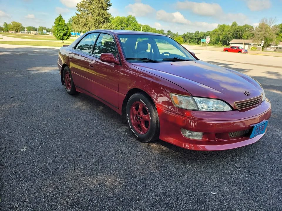 1997 Lexus ES 3rd Gen - Image 2 of 4