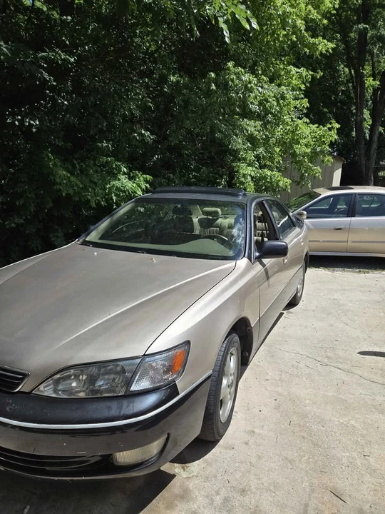 1997 Lexus ES 3rd Gen - Image 2 of 7