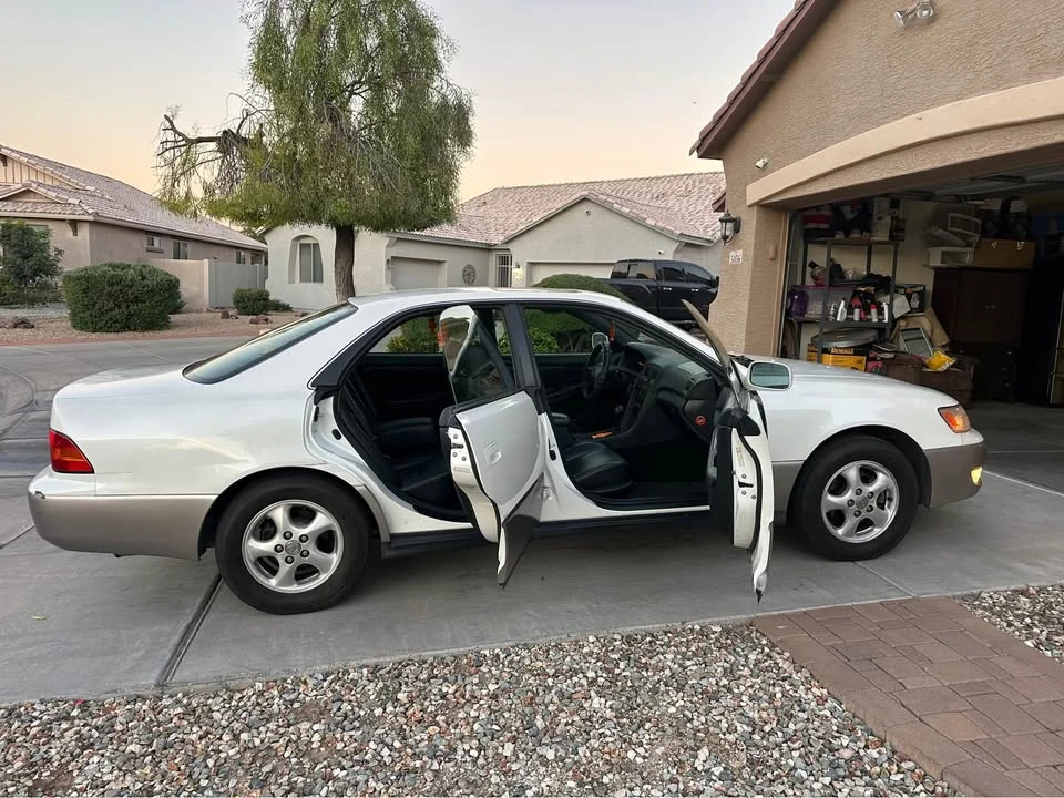 1997 Lexus ES 3rd Gen - Image 6 of 19