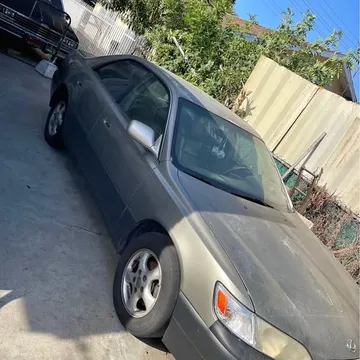 1997 Lexus ES 300h Luxury Sedan 4D
