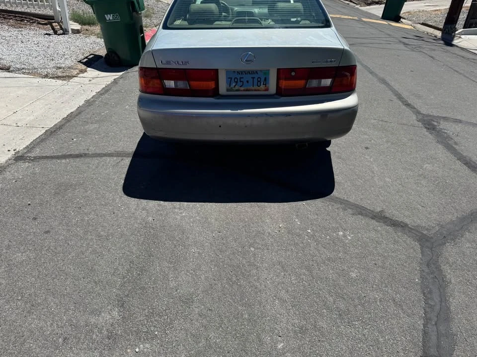 1997 Lexus ES 3rd Gen - Image 3 of 13