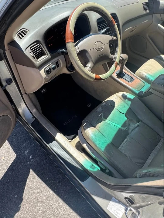 1997 Lexus ES 3rd Gen - Image 9 of 13