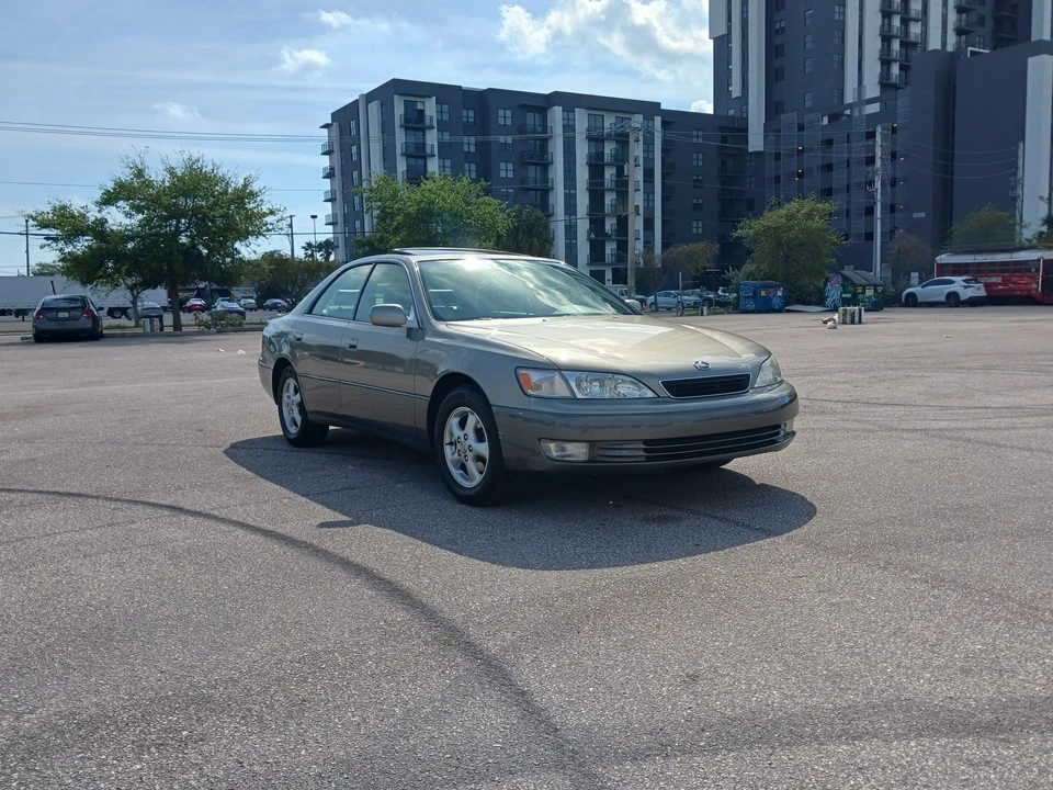 1997 Lexus ES 3rd Gen - Image 4 of 31