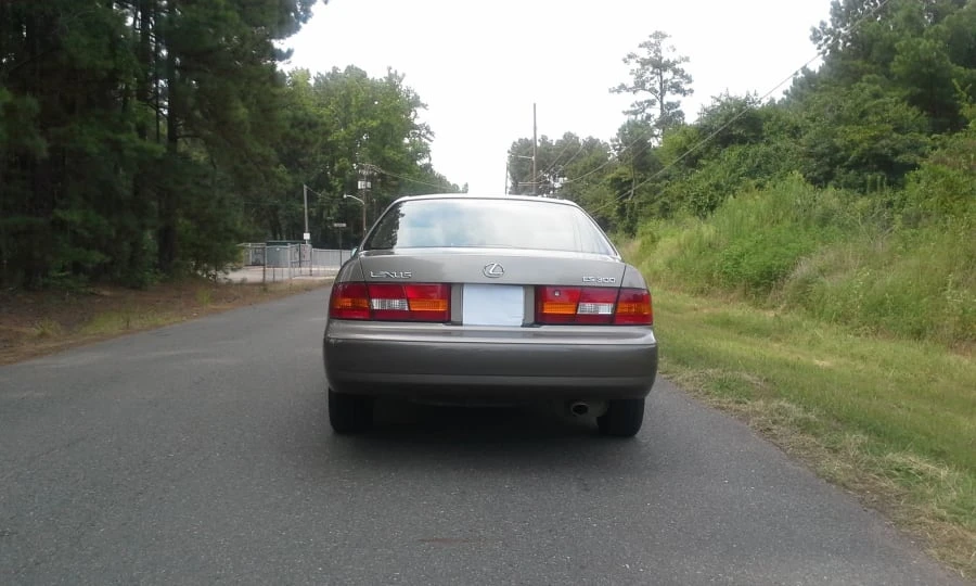 1997 Lexus ES 3rd Gen - Image 3 of 8