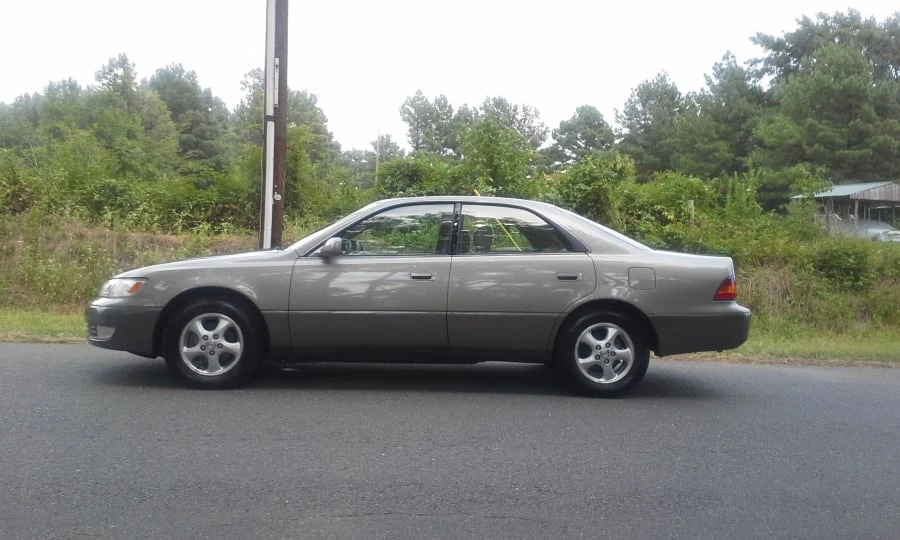 1997 Lexus ES 3rd Gen - Image 8 of 8