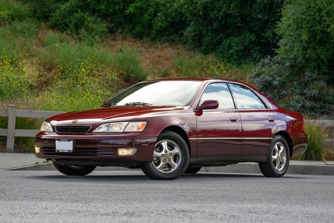 1997 Lexus ES 3rd Gen - Image 2 of 31