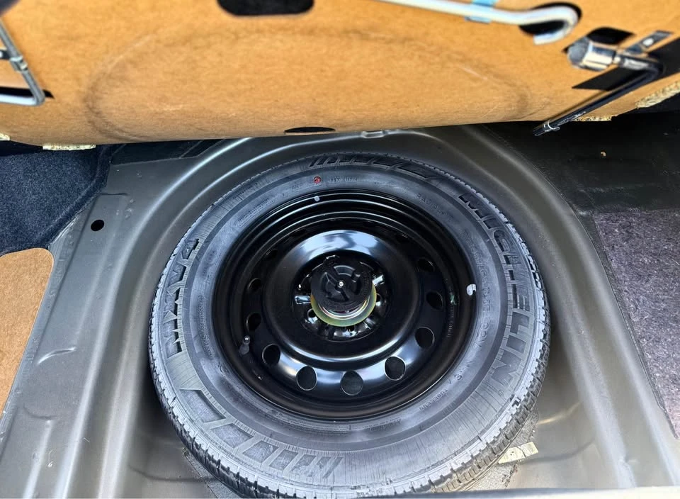 1997 Lexus ES 3rd Gen - Image 11 of 14