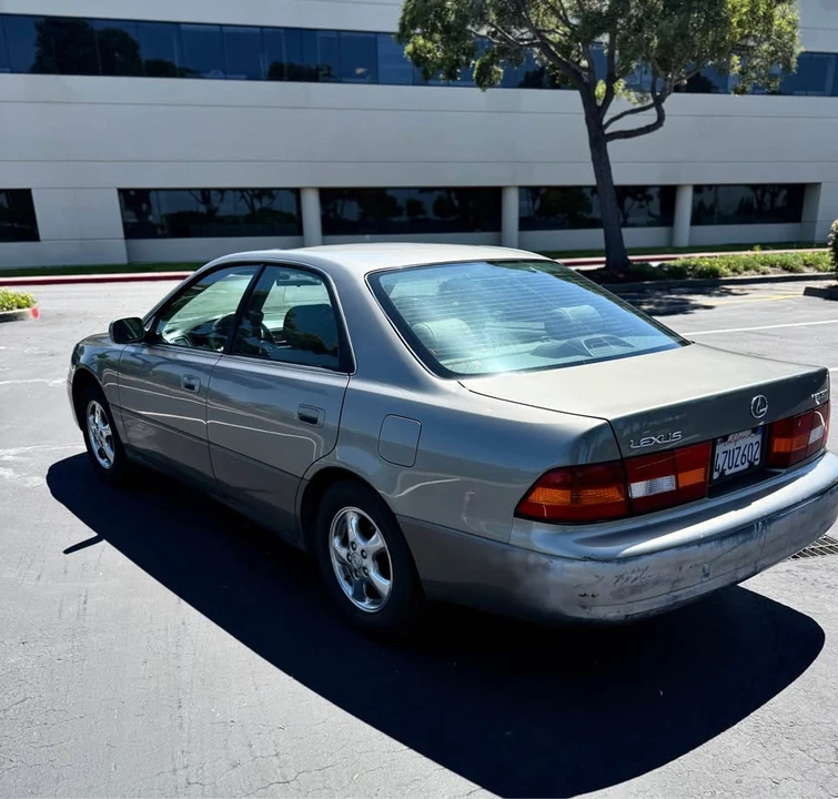 1997 Lexus ES 3rd Gen - Image 4 of 14
