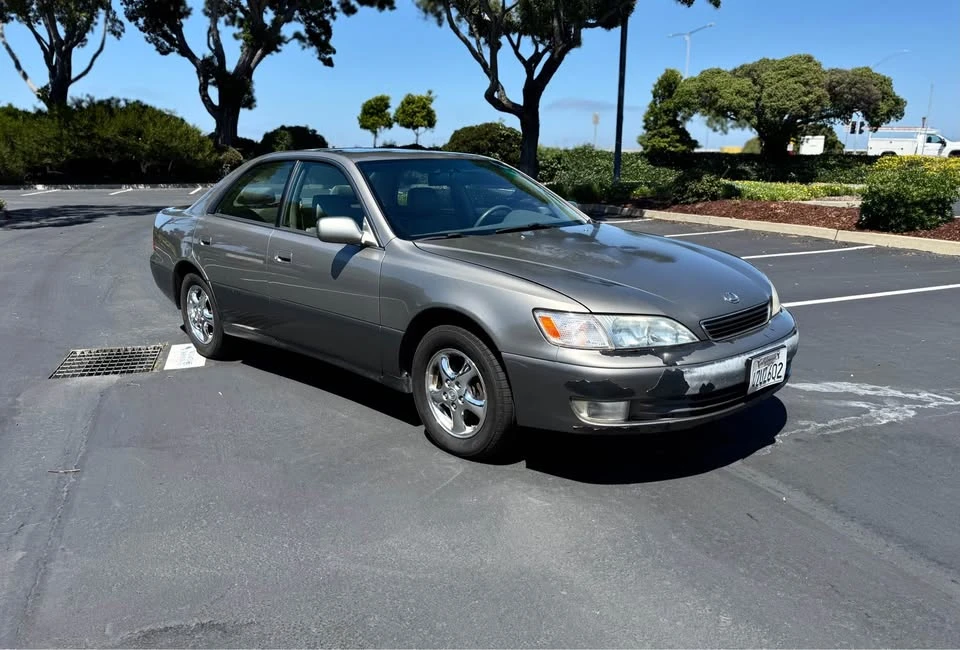 1997 Lexus ES 3rd Gen - Image 2 of 14