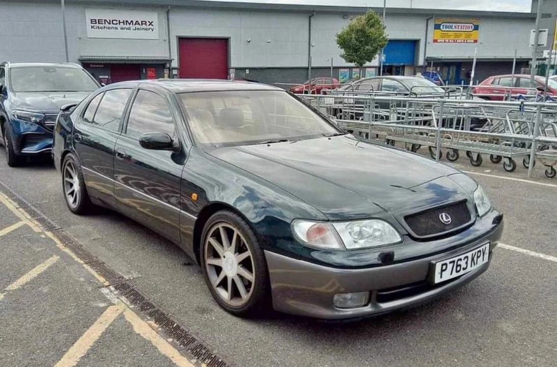 1997 Lexus GS 1st Gen - Image 2 of 30