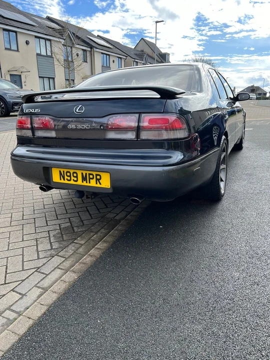 1997 Lexus GS 1st Gen - Image 7 of 30