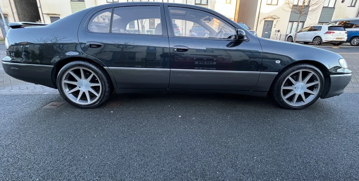 1997 Lexus GS 1st Gen - Image 10 of 30