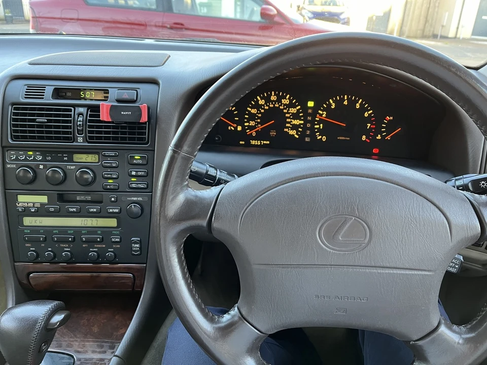1997 Lexus GS 1st Gen - Image 13 of 30