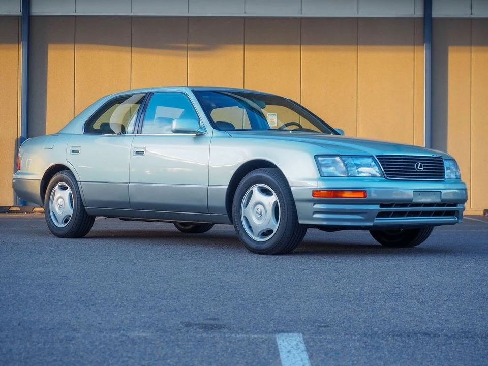 1997 Lexus LS 2nd Gen - Image 6 of 12