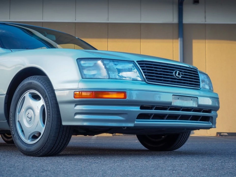 1997 Lexus LS 2nd Gen - Image 4 of 12