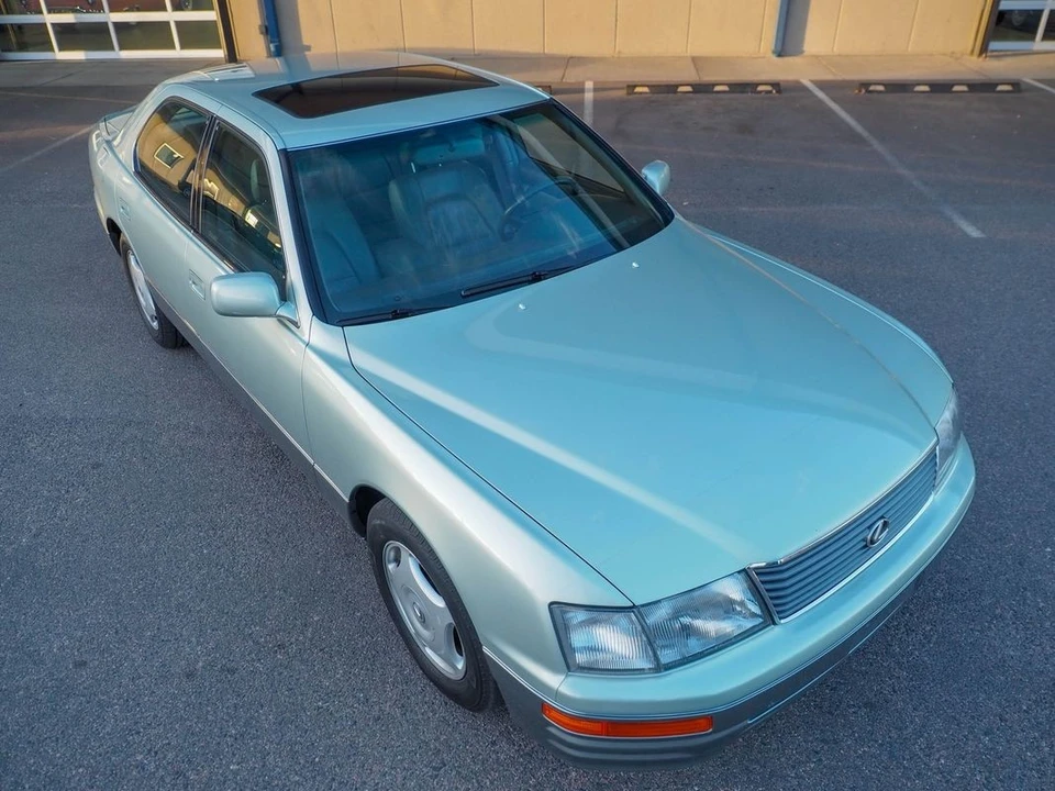 1997 Lexus LS 2nd Gen - Image 12 of 12