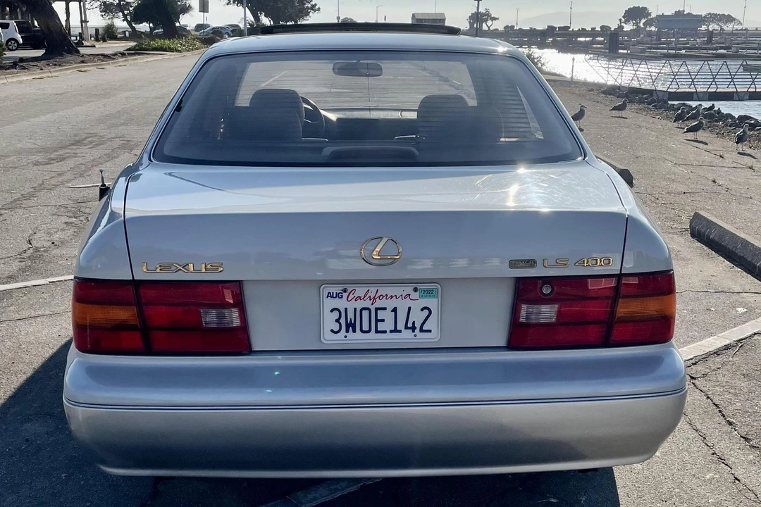 1997 Lexus LS 2nd Gen - Image 5 of 27