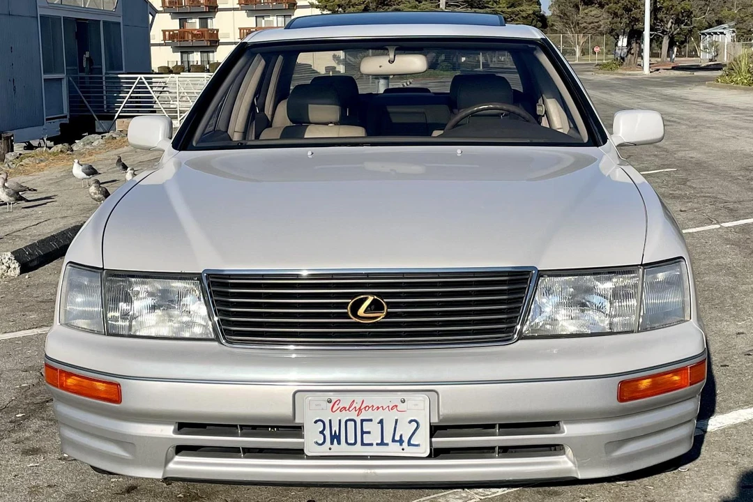 1997 Lexus LS 2nd Gen - Image 2 of 27