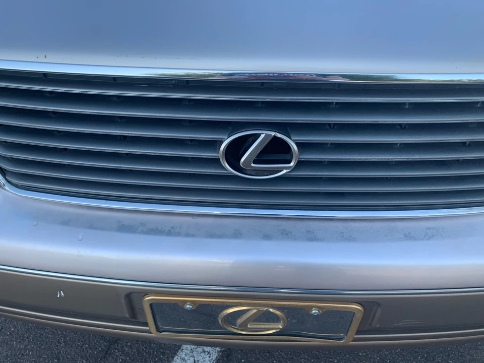 1997 Lexus LS 2nd Gen - Image 14 of 31