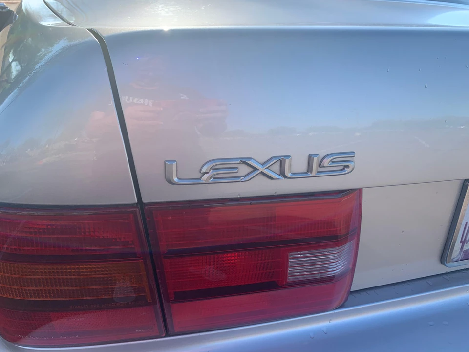 1997 Lexus LS 2nd Gen - Image 20 of 31