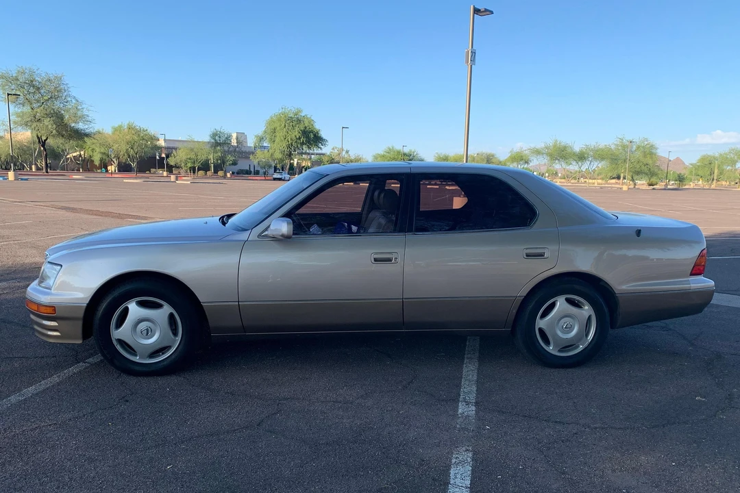 1997 Lexus LS 2nd Gen - Image 3 of 31