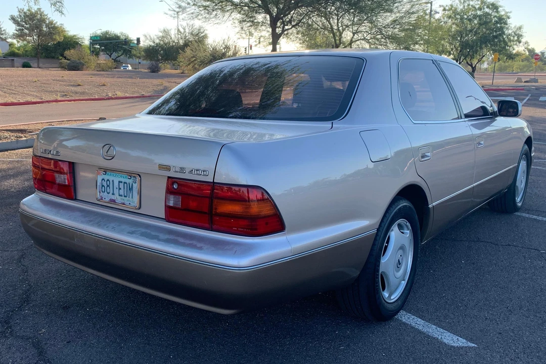 1997 Lexus LS 2nd Gen - Image 4 of 31