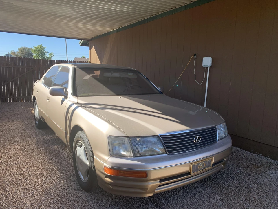 1997 Lexus LS 2nd Gen - Image 11 of 31