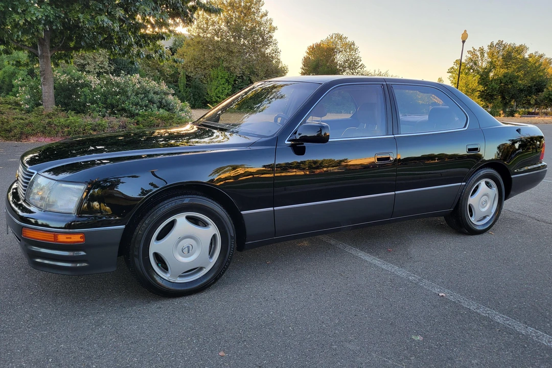 1997 Lexus LS 2nd Gen - Image 3 of 31