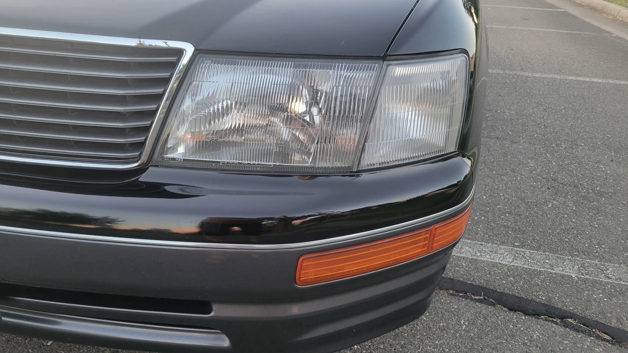 1997 Lexus LS 2nd Gen - Image 29 of 31